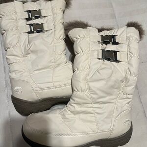Totes Cream Snow Boots with Fur Trim